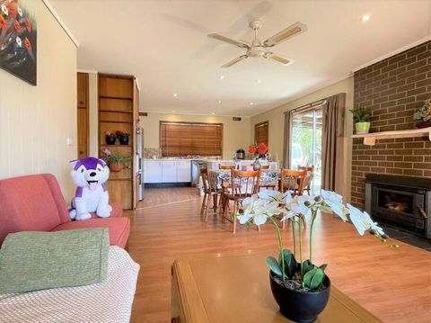 Apollo Bay Holiday House - VIC Tourism 0