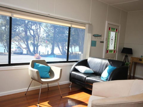 Aqua Cottage - VIC Tourism 2