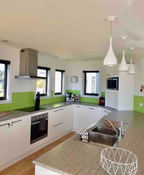 AquaChill On The Bay - VIC Tourism 4