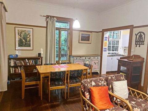 Arakoon House 2 - Bring Your Own Linen - VIC Tourism 3