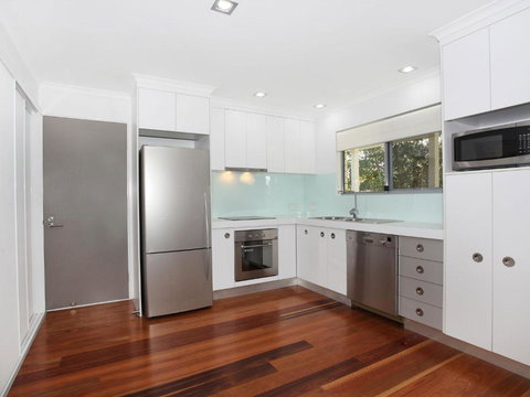 Arlington 1 Two Bedroom Unit Close To The Beach - VIC Tourism 4