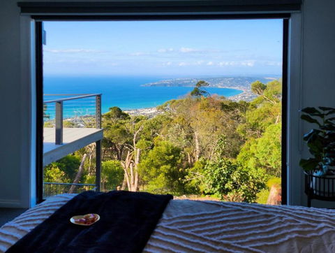 Arthurs Holiday Villa - VIC Tourism 1