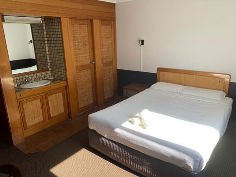 Ascot Motor Inn - VIC Tourism 4