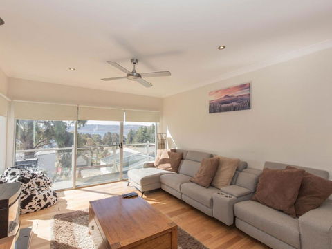 Aspect 1 8a Poley Cow Lane - VIC Tourism 2