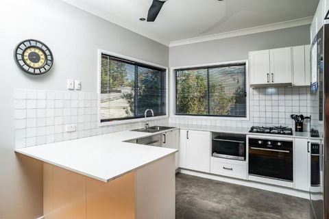 Aspect 2 8 Poley Cow - VIC Tourism 3