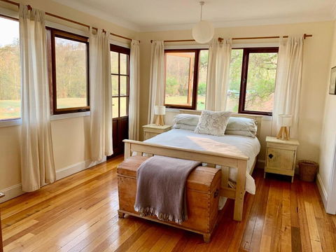 Avalon River Retreat - 400 Acre Riverside Oasis - VIC Tourism 2