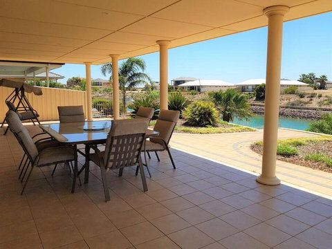 Avventura - VIC Tourism 0