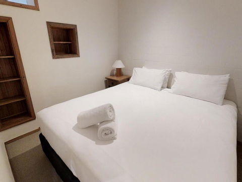 Apartment 4 - VIC Tourism 3