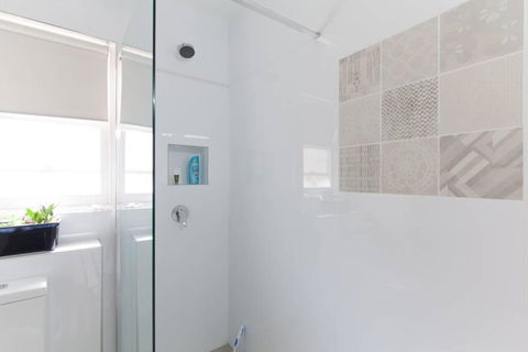B5 Crawley Apartment 1 BRM & Sleepout Near UWA - VIC Tourism 3