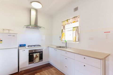B8 Crawley Apartment 1 BRM & Sleepout Near UWA - VIC Tourism 2