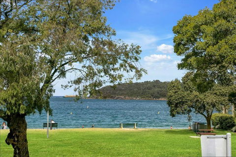 BALO1 - The Esplanade - Mosman - VIC Tourism 0