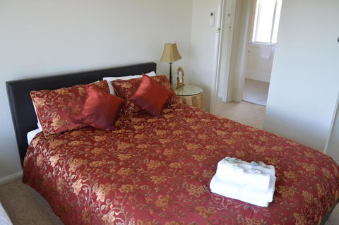 BATHURST GOLDFIELDS RESIDENCE On MOUNT PANORAMA - VIC Tourism 2