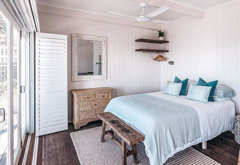 BAY PROPERTIES . Beach House Studio - VIC Tourism 3