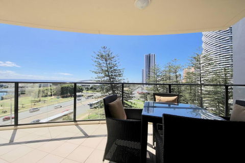 BB On The Park 502 - VIC Tourism 1