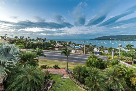 Hayman Views - VIC Tourism 2