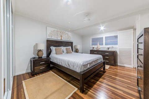 Hayman Views - VIC Tourism 21
