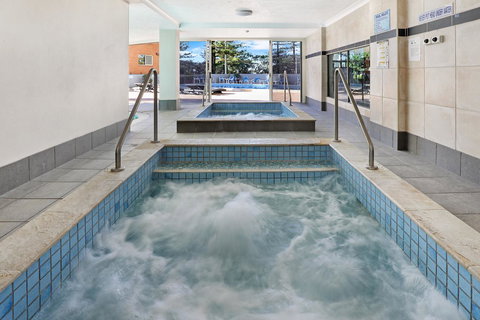 Pacific Regis Beachfront Holiday Apartments - VIC Tourism 5