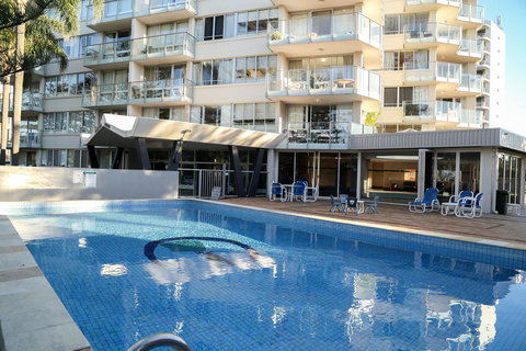 Pacific Regis Beachfront Holiday Apartments - VIC Tourism 9