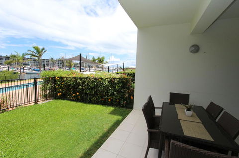 Beachside Apartment 5 - VIC Tourism 13