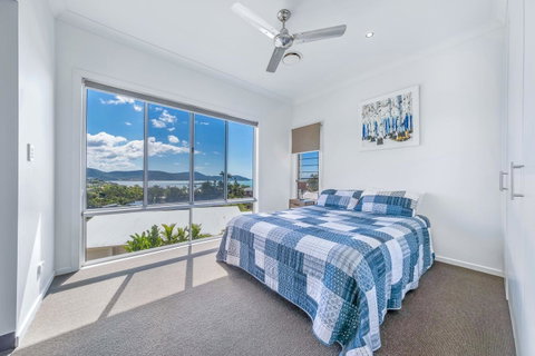Viewpoint Holiday Home - Cannonvale - VIC Tourism 9