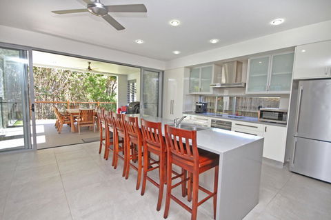 48 Boardrider Crescent, Mt Coolum - Pet Friendly, WiFi, Linen Incl. 500 BOND - VIC Tourism 2
