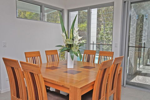 48 Boardrider Crescent, Mt Coolum - Pet Friendly, WiFi, Linen Incl. 500 BOND - VIC Tourism 5