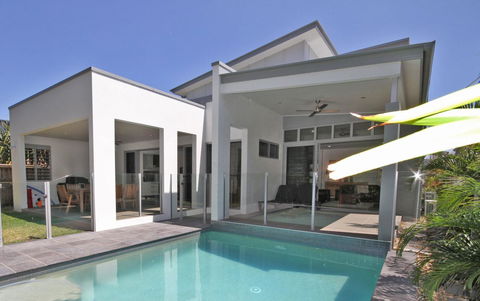 48 Boardrider Crescent, Mt Coolum - Pet Friendly, WiFi, Linen Incl. 500 BOND - VIC Tourism 1