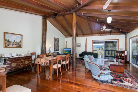 Daintree Manor B&B - VIC Tourism 24