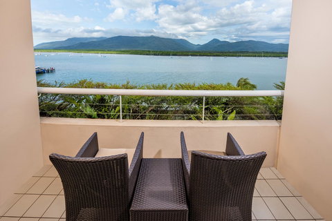 Hilton Cairns - VIC Tourism 29