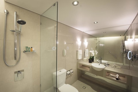 Hilton Cairns - VIC Tourism 16