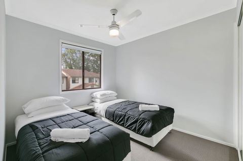 Fountain View Estate - We Accommodate - VIC Tourism 12