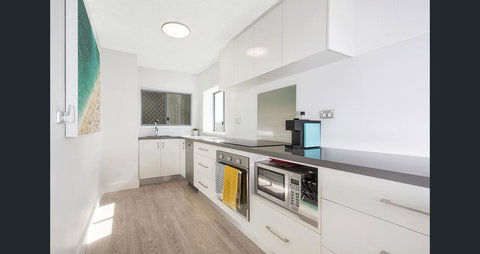 Maroochy Sands Holiday Apartments - VIC Tourism 2