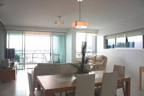 Private Seaview Apartment At Peninsula - Airlie Beach - VIC Tourism 7