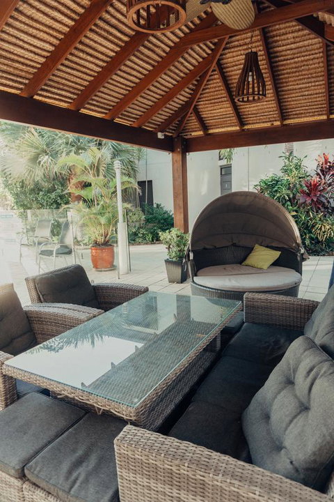 Burleigh Palms Holiday Apartments - VIC Tourism 30