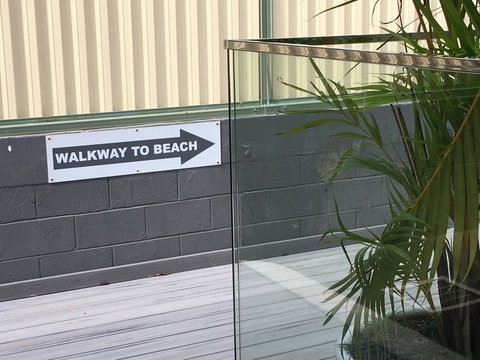 Burleigh Palms Holiday Apartments - VIC Tourism 11