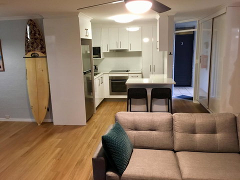 Burleigh Palms Holiday Apartments - VIC Tourism 9