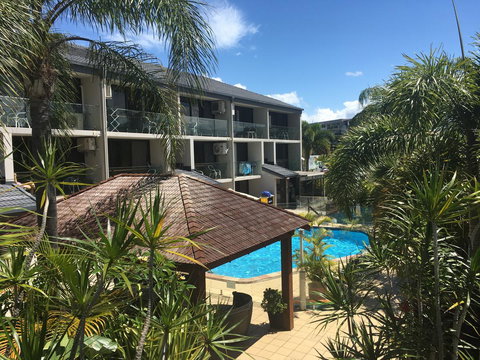 Burleigh Palms Holiday Apartments - VIC Tourism 0