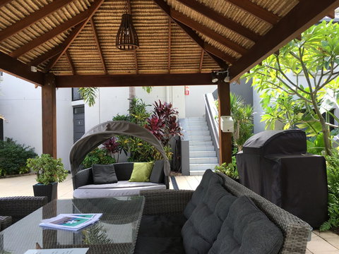 Burleigh Palms Holiday Apartments - VIC Tourism 4