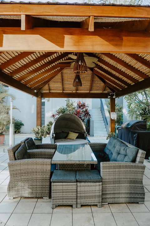 Burleigh Palms Holiday Apartments - VIC Tourism 19