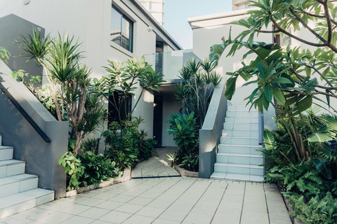 Burleigh Palms Holiday Apartments - VIC Tourism 17