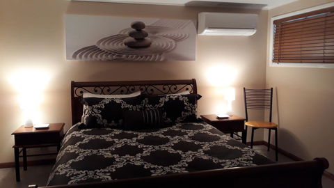 Private Apartment With Scenic Gardens - VIC Tourism 0