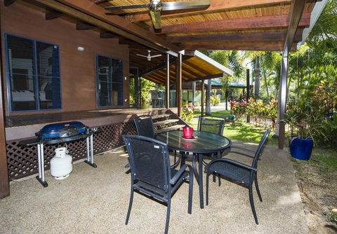 Magnetic Cottage - VIC Tourism 7