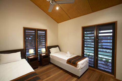 Pure Magnetic, 9 The Esplanade, Nelly Bay - VIC Tourism 10