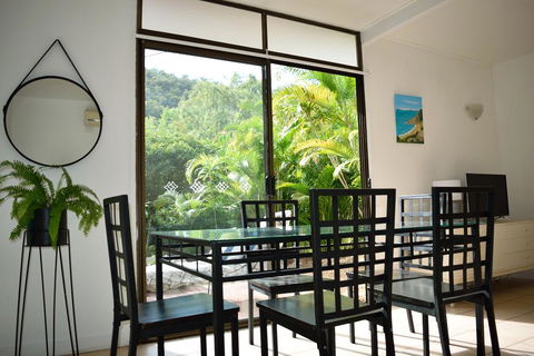 1 Min. Walk To Beach Horeseshoe Bay Holiday Units - VIC Tourism 3