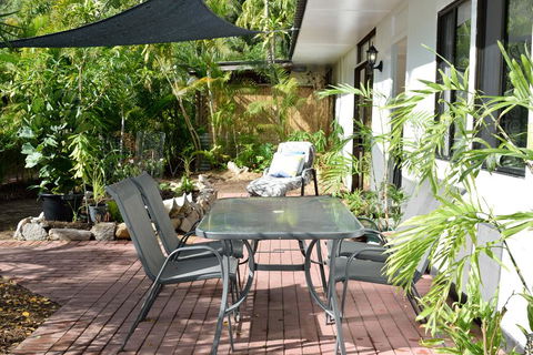 1 Min. Walk To Beach Horeseshoe Bay Holiday Units - VIC Tourism 4