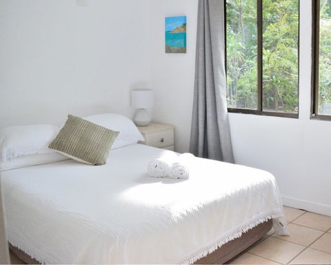 1 Min. Walk To Beach Horeseshoe Bay Holiday Units - VIC Tourism 0