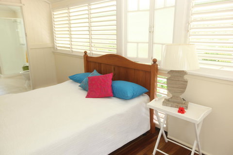 Daggoombah Holiday Home Magnetic Island - VIC Tourism 11