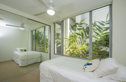 Blue On Blue Apartment 912 - VIC Tourism 9