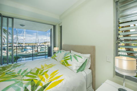 Blue On Blue Apartment 912 - VIC Tourism 6