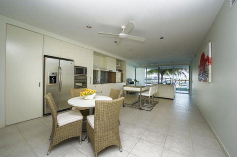 Blue On Blue Apartment 912 - VIC Tourism 1
